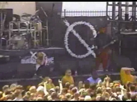 Mudvayne - Death Blooms (Tweeter Waterfront Camden, NJ 2001-07-21 OZZFEST)