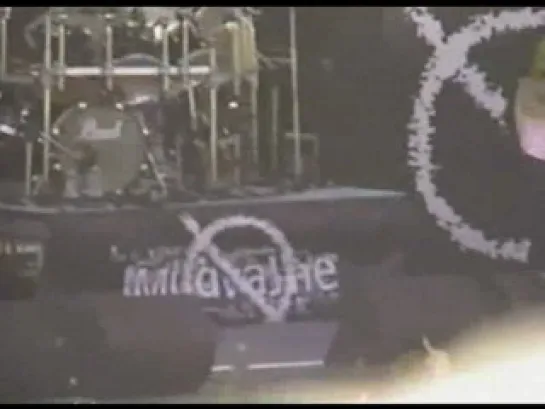 Mudvayne - DiG  (Tweeter Waterfront  Camden, NJ   2001-07-21  OZZFEST)