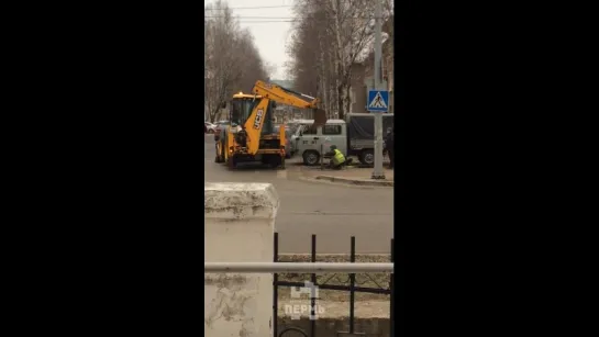 Смекалка пермских рабочих или Михалыч забыл кувалду.