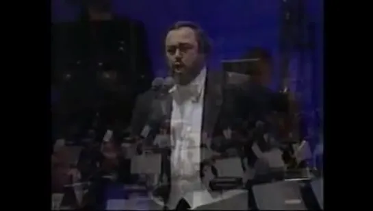 Pavarotti- Turandot- Non piangere, Liu