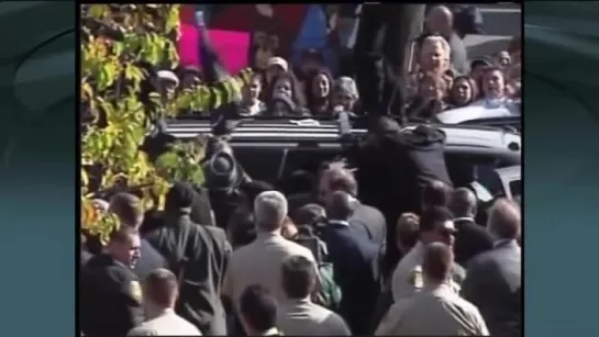 Michael Jackson Dancing on Car