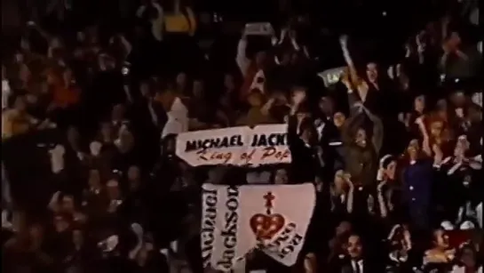 Michael Jackson At American Music Awards 1993