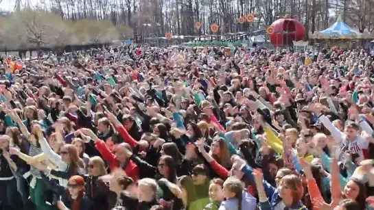 Танец. День мыльных пузырей. Пермь. 4 мая 2013. Видео