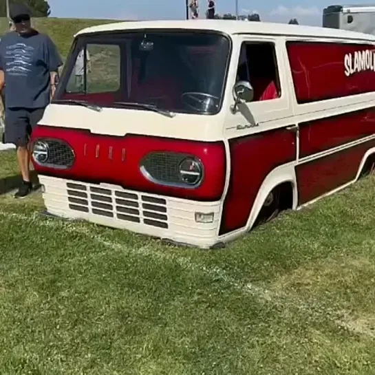 #jonnyrico71 putting the wraps on his great looking Econoline project. #baggedboxes #baggedvan #vannin #slammed #bagged #bodydro