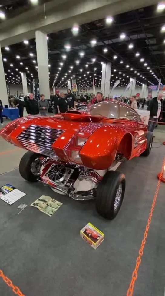 Starbird’s Ultra Truck (aka Orange Hauler) lifting the body up on hydros! #starbird #hotrod #detroitautorama #showcar #showrod #