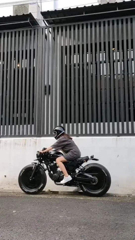 #custommoto