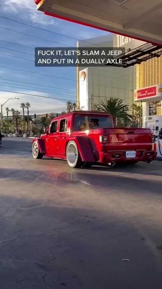 @jagraj7870 Rate this #Bagged #Gladiator #Dually 1-10 📹: @letz_drive