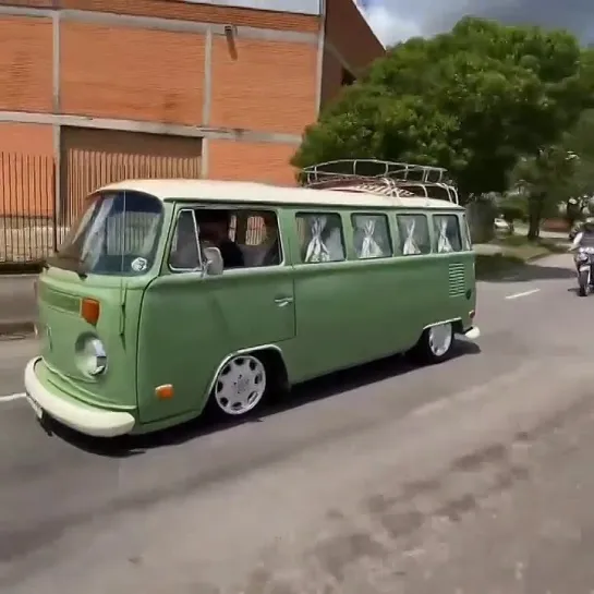 #kombi-#kombiclipper-#kombin-#kombilife-#kombilove-#van-#vanlife-#busbros-#buslife-#coolflo-#baywindowmafia-#aircooled-#aircoole