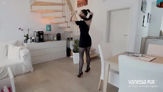 BLACK TIGHTS, BAREFOOT, MINI DRESS,  PANTYHOSE.  "Женские штучки от Насти" (Колготки, чулки)